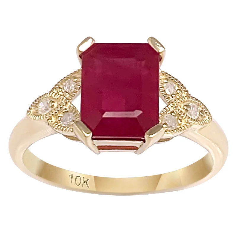 Garnet Gemstone Rings in 18K Gold Vermeil with Intricate Engravings for a Traditional AestheticViducci 10k Yellow Gold Vintage Style Genuine Ruby and Diamond Ring