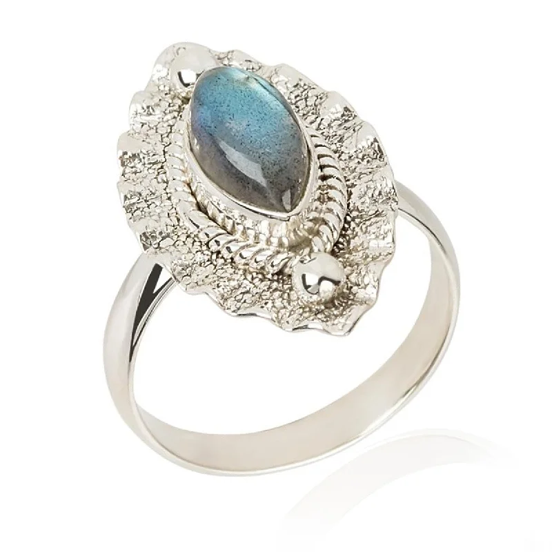 Aquamarine Gemstone Rings in 9K Gold with a Bezel Setting for a Modern and Secure Fit925 Sterling Silver Labradorite Ring