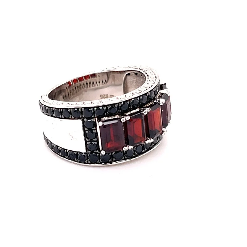 Agate Gemstone Rings in Sterling Silver with a Mosaic - Inspired Inlay for a Bohemian Style925 Sterling Silver Black Spinel and Red Garnet Gemstone Band Ring