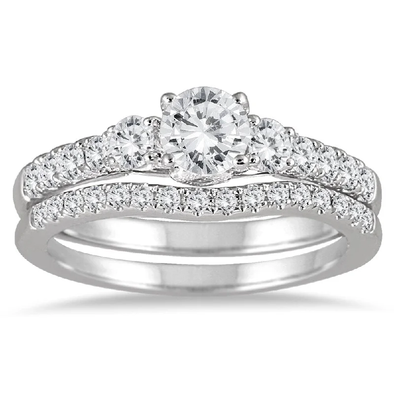 1 1/10 Carat TW Diamond Bridal Set in 14K White Gold