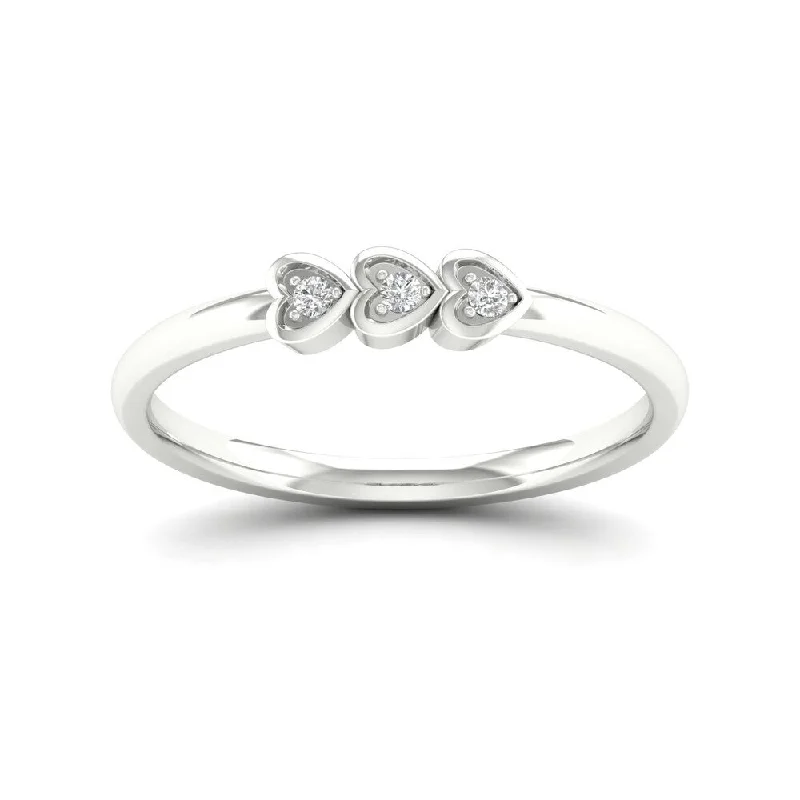 De Couer S925 Sterling Silver 1/20ct TDW Diamond Heart Ring