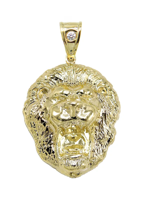 Minimalist geometric pendants for everyday wear10K Gold Lion Head Pendant | 7.6 Grams