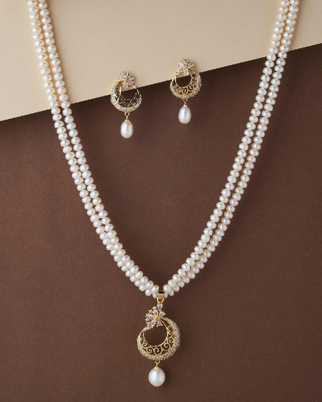 trendy chain necklaces 2025Trendy Pearl Necklace Set