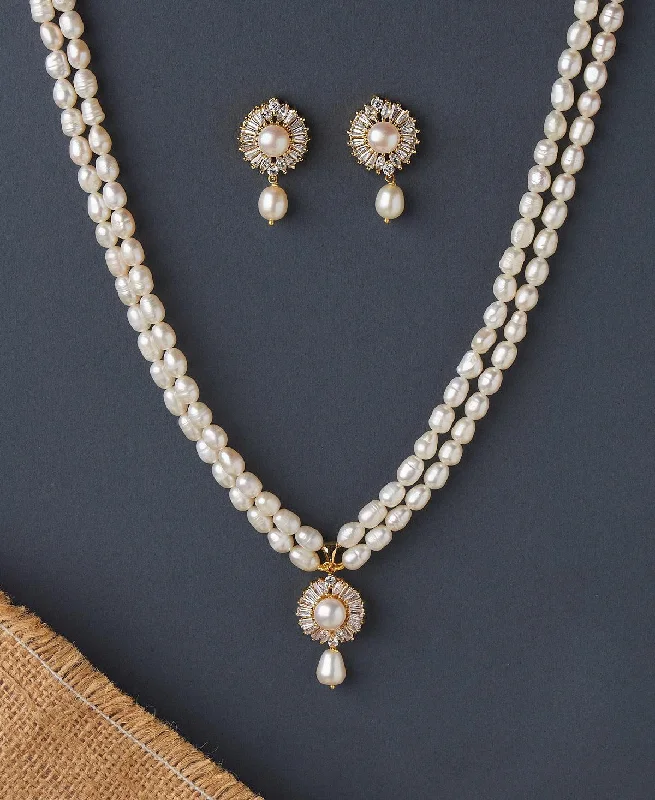 festival chain necklaces New YearBeautiful Stone Studded Pearl Necklace Set