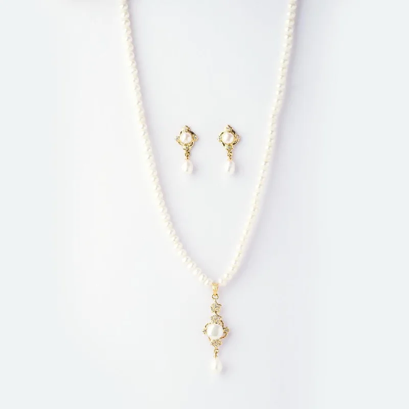 snake chain necklaces textureClassic Pearl Necklace Set