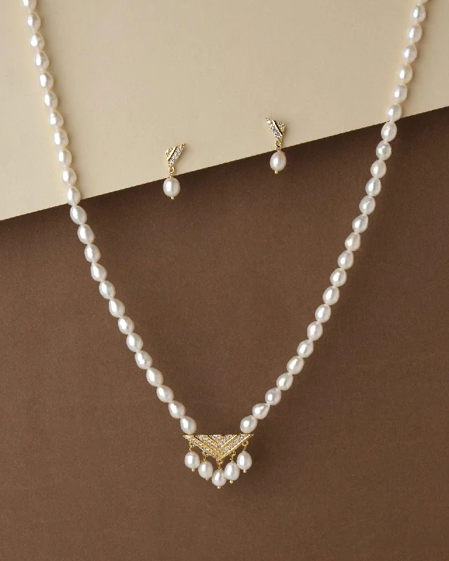 statement chain necklaces for partiesTrendy Pearl Necklace Set