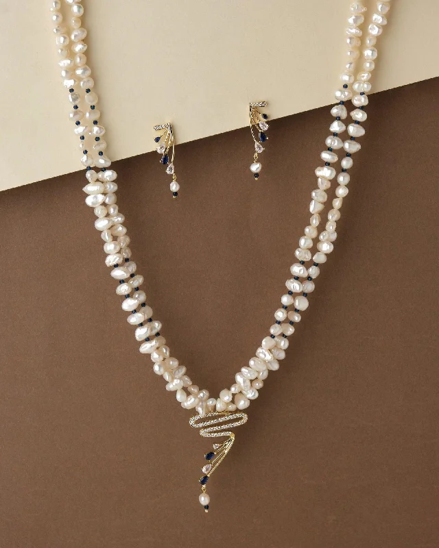 Figaro chain necklaces featuresZigzag Pearl Necklace Set