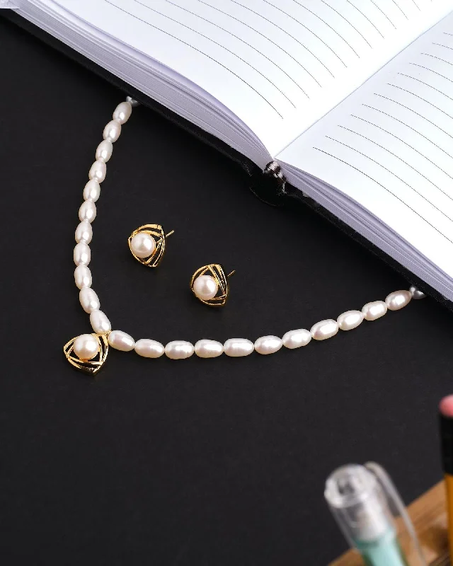 long chain necklaces stylingThe Snow Globe Pearl Necklace Set