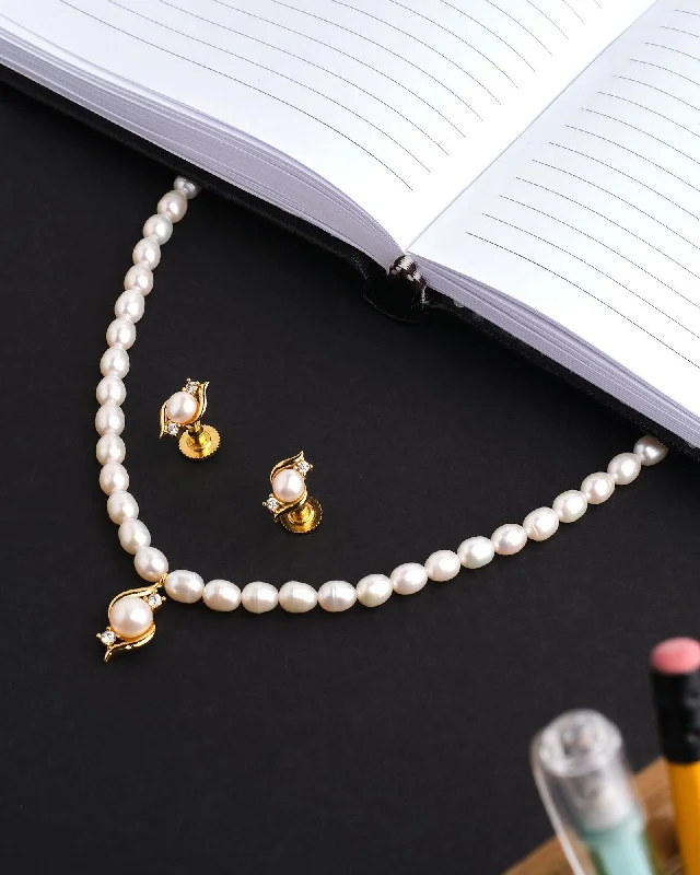 open link chain necklaces styleThe Viveka Pearl  Necklace Set