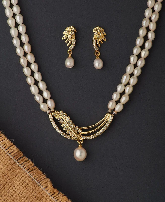 Figaro chain necklaces featuresTrendy leaf Real Pearl Necklace Set