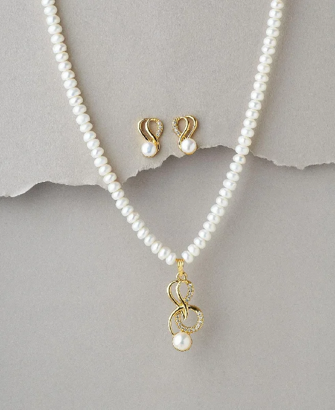 chain necklaces wholesale pricesTrendy Pearl Necklace Set