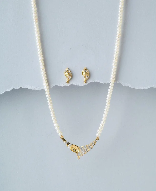 adjustable chain necklaces lengthTrendy Pearl Necklace Set