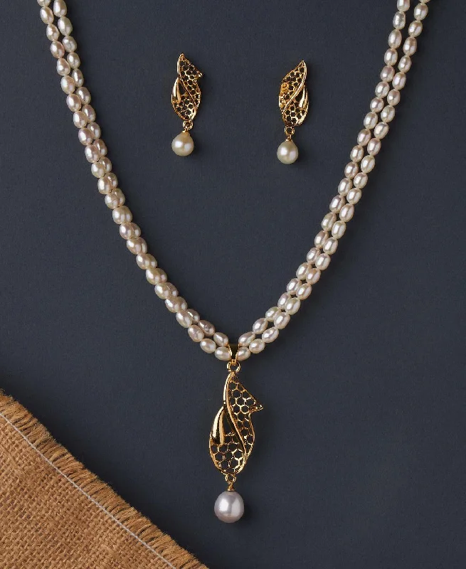 mens chain necklaces trendsTrendy Pearl Necklace Set