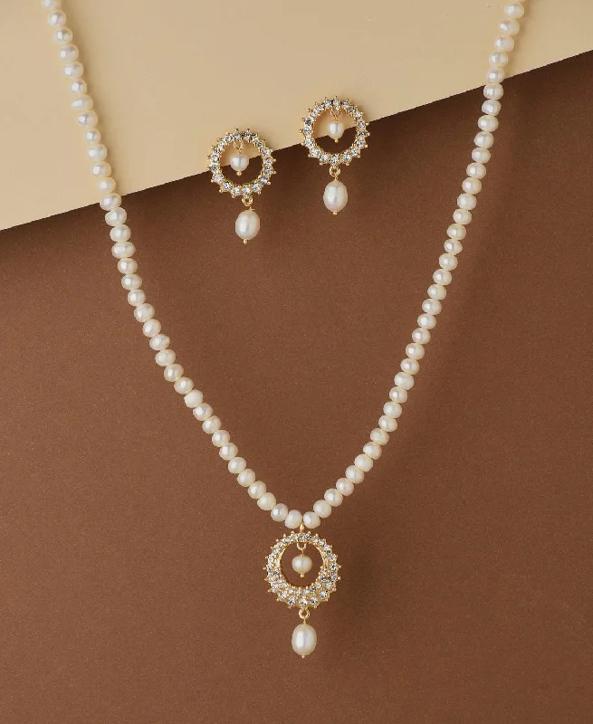 mens chain necklaces trendsTrendy Pearl Necklace Set