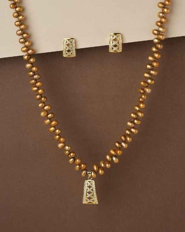 minimalist chain necklaces eleganceTrendy Pearl Necklace Set