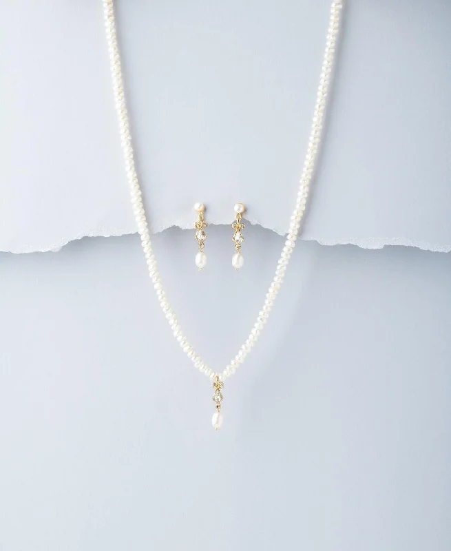 long chain necklaces stylingTrendy Real Pearl Necklace Set