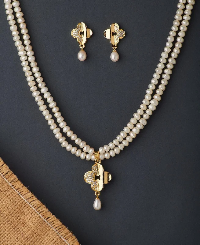 layered chain necklaces outfitsTrendy Real Pearl Necklace Set