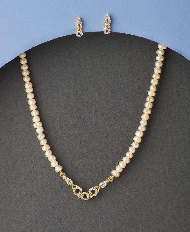 unique chain necklaces designsTrendy Stone Studded Pearl Necklace Set