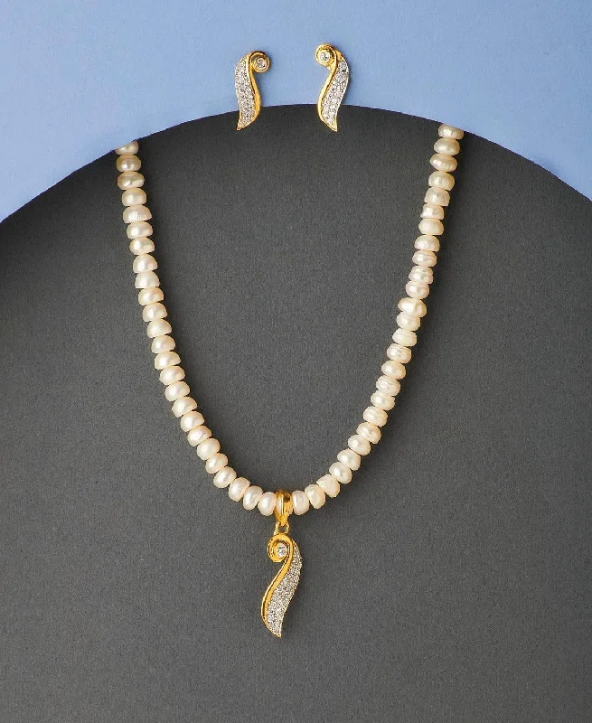 affordable chain necklaces onlineTrendy Stone Studded Pearl Necklace Set