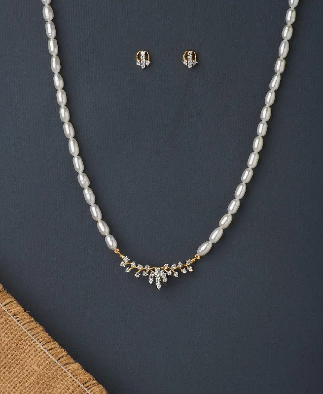 chain necklaces matching braceletsTrendy Stone Studded Pearl Necklace Set