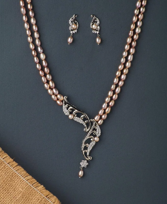 simple chain necklaces everyday wearVintage Stone Studded Pearl Necklace Set